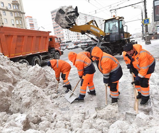 Уборка снега в Серпухове и  Московской области