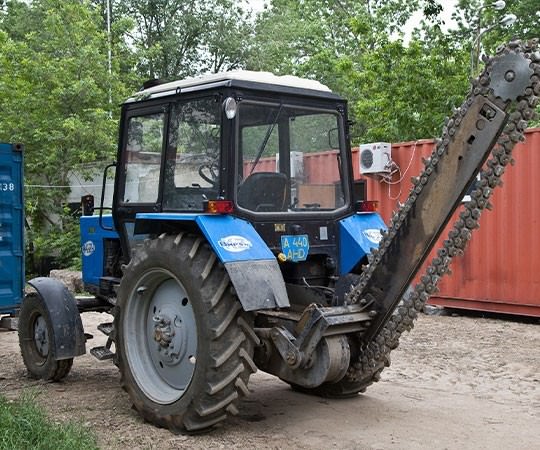 Траншеекопатель в аренду в Серпухове и  Московской области
